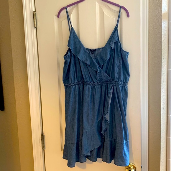 Express Dresses & Skirts - Express Denim ruffle spaghetti strap sundress